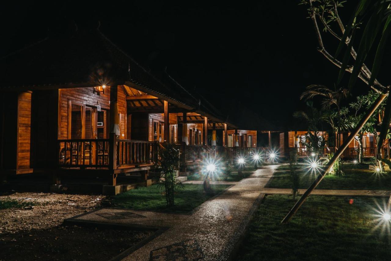 Taman Tirta Villa Nusa Lembongan  Exterior photo